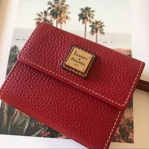 NWT Dooney & Bourke Trifold Wallet Pebbled Leather